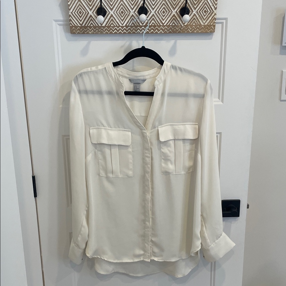 H&M Cream Buttonless Pocket-Front Blouse